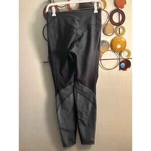 Women’s Nike Dri fit small leggings 7/8-full length